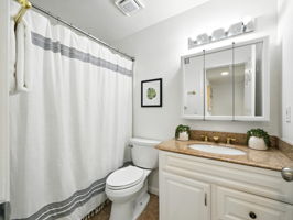  Photo 48