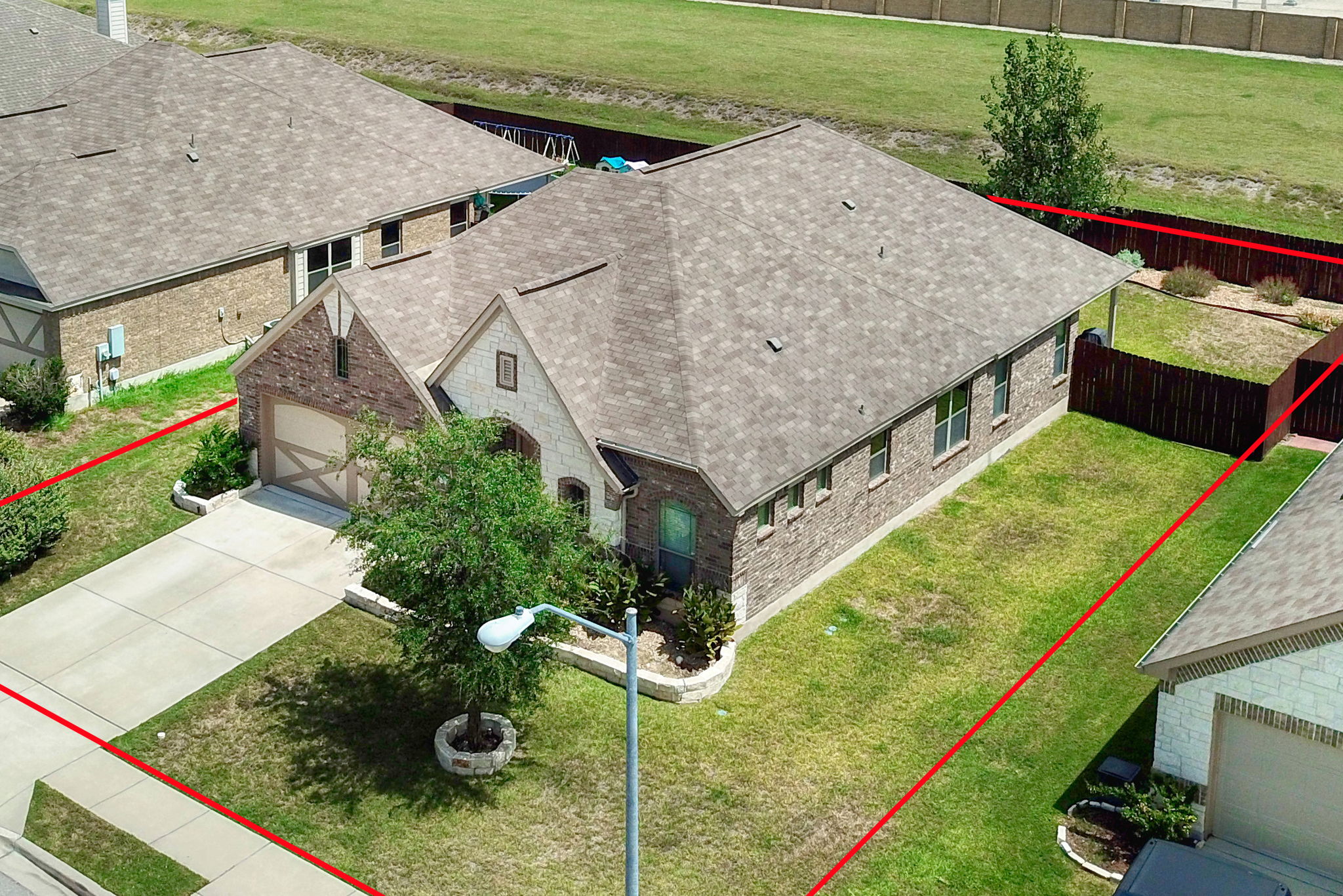 200 Emory Fields Dr, Hutto, TX 78634 Wykes Photography LLC