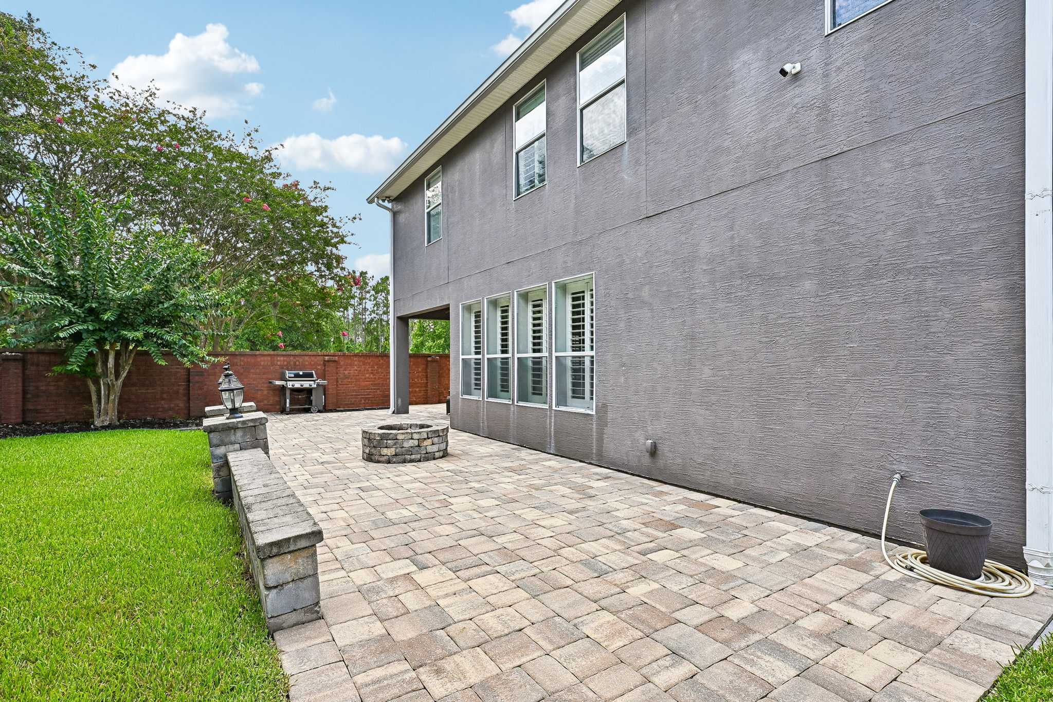 Huntston Way-S2306-013