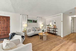 012_F8_200 Jackson St