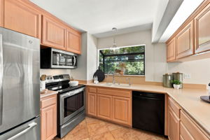 015_F8_200 Jackson St