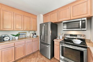 016_F8_200 Jackson St