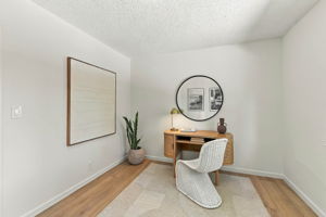 021_F8_200 Jackson St