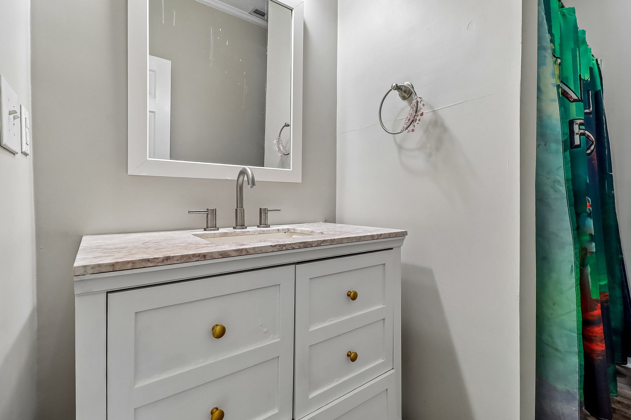 Jefferson St-S2204-020.jpg