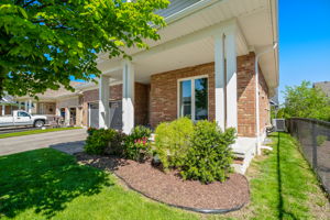  200 Kingfisher Dr Unit 186, Mono, ON L9W 0B3, US Photo 1