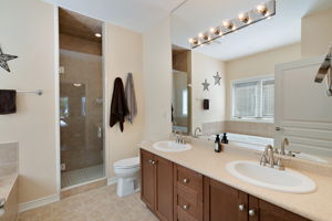  200 Kingfisher Dr Unit 186, Mono, ON L9W 0B3, US Photo 25