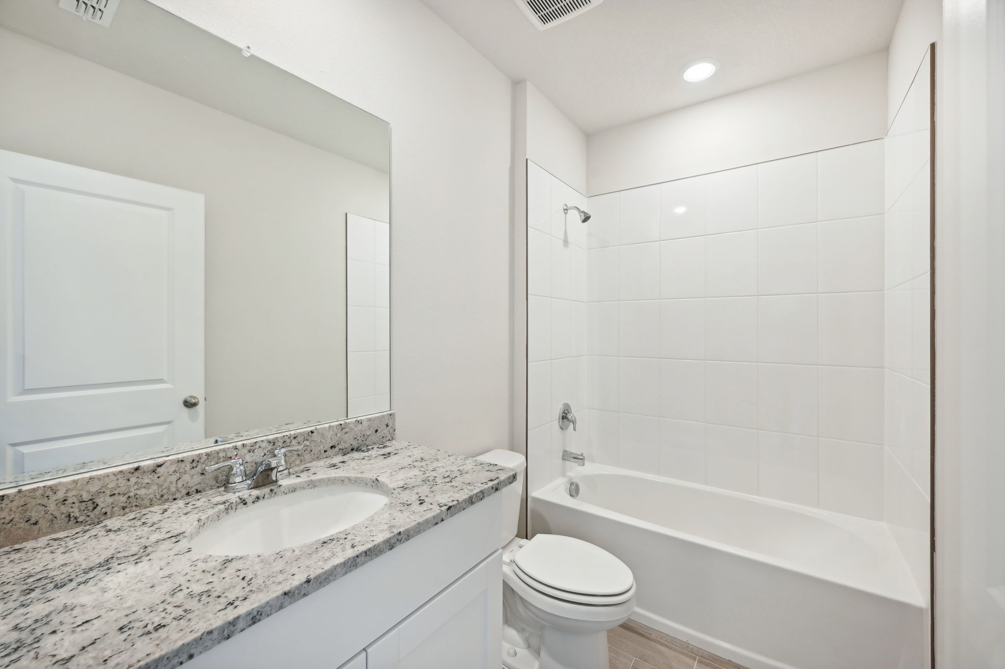 Tampa Division - Magnolia Bay - 200 Lazy Shore Drive, Nokomis, FL 34275 - 020
