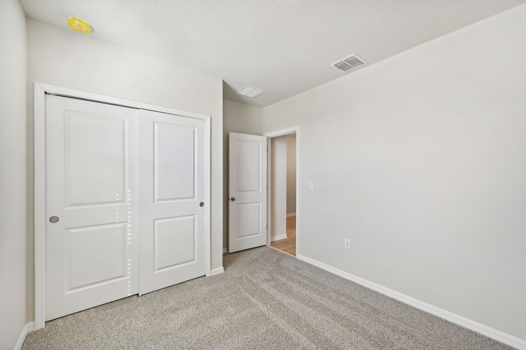 Tampa Division - Magnolia Bay - 200 Lazy Shore Drive, Nokomis, FL 34275 - 022