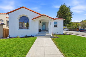 001_F8_200 Magnolia Ave