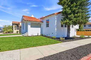 002_F8_200 Magnolia Ave
