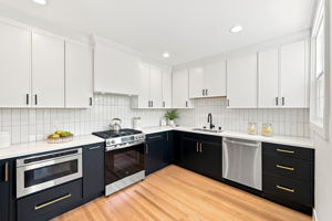 014_F8_200 Magnolia Ave