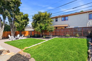 043_F8_200 Magnolia Ave