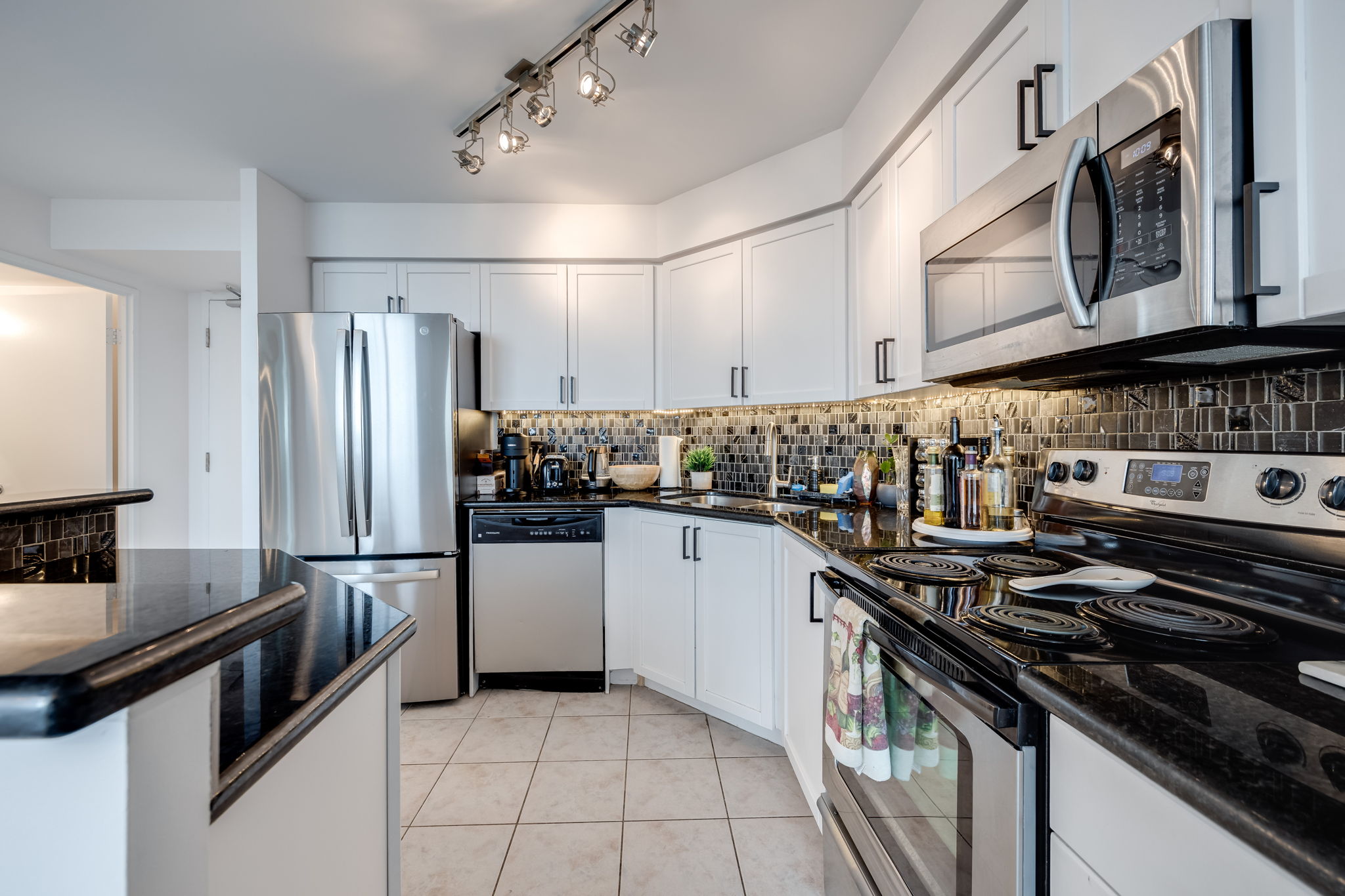 Toronto property showcase — delivered property photograph 13