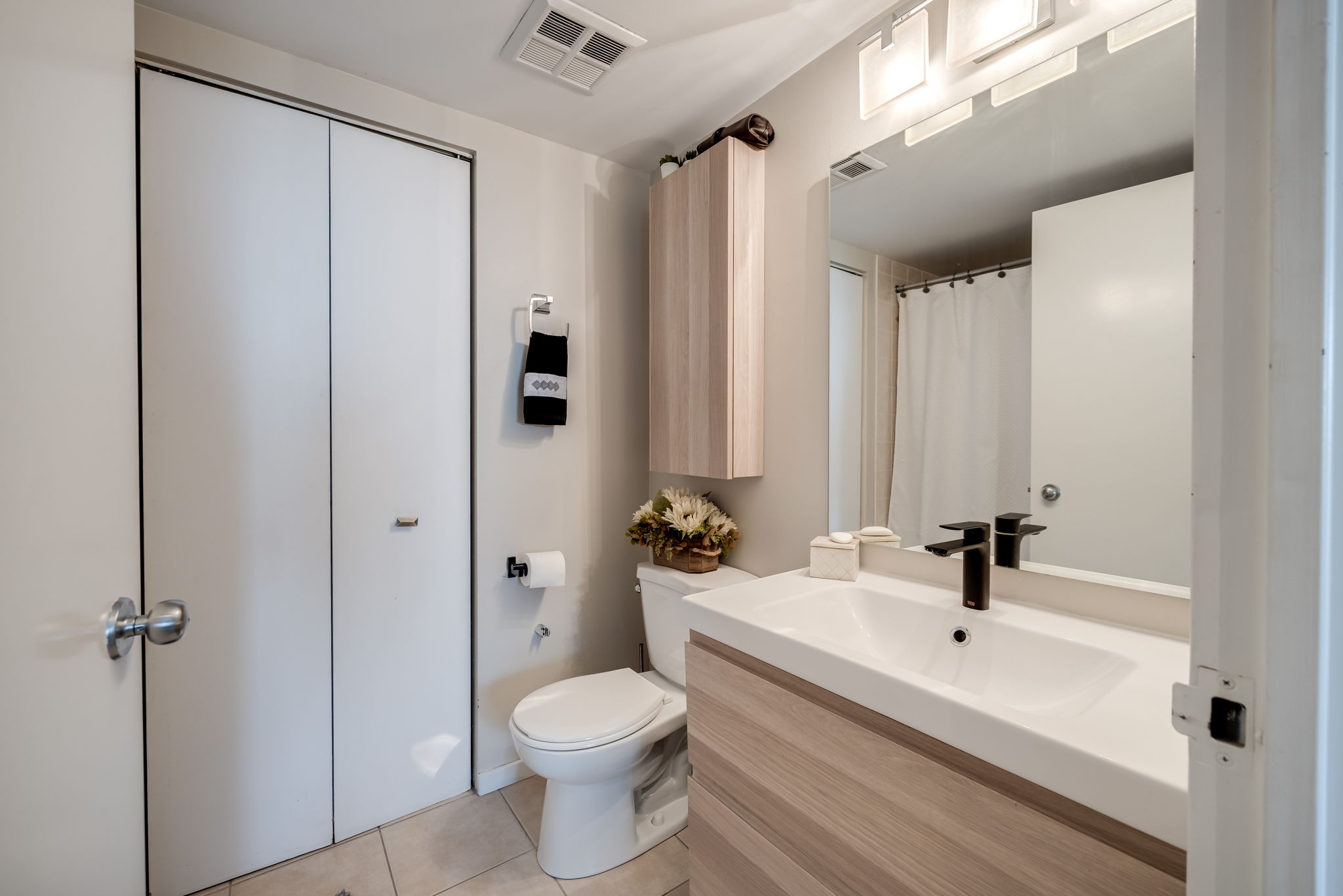 Toronto property showcase — delivered property photograph 27