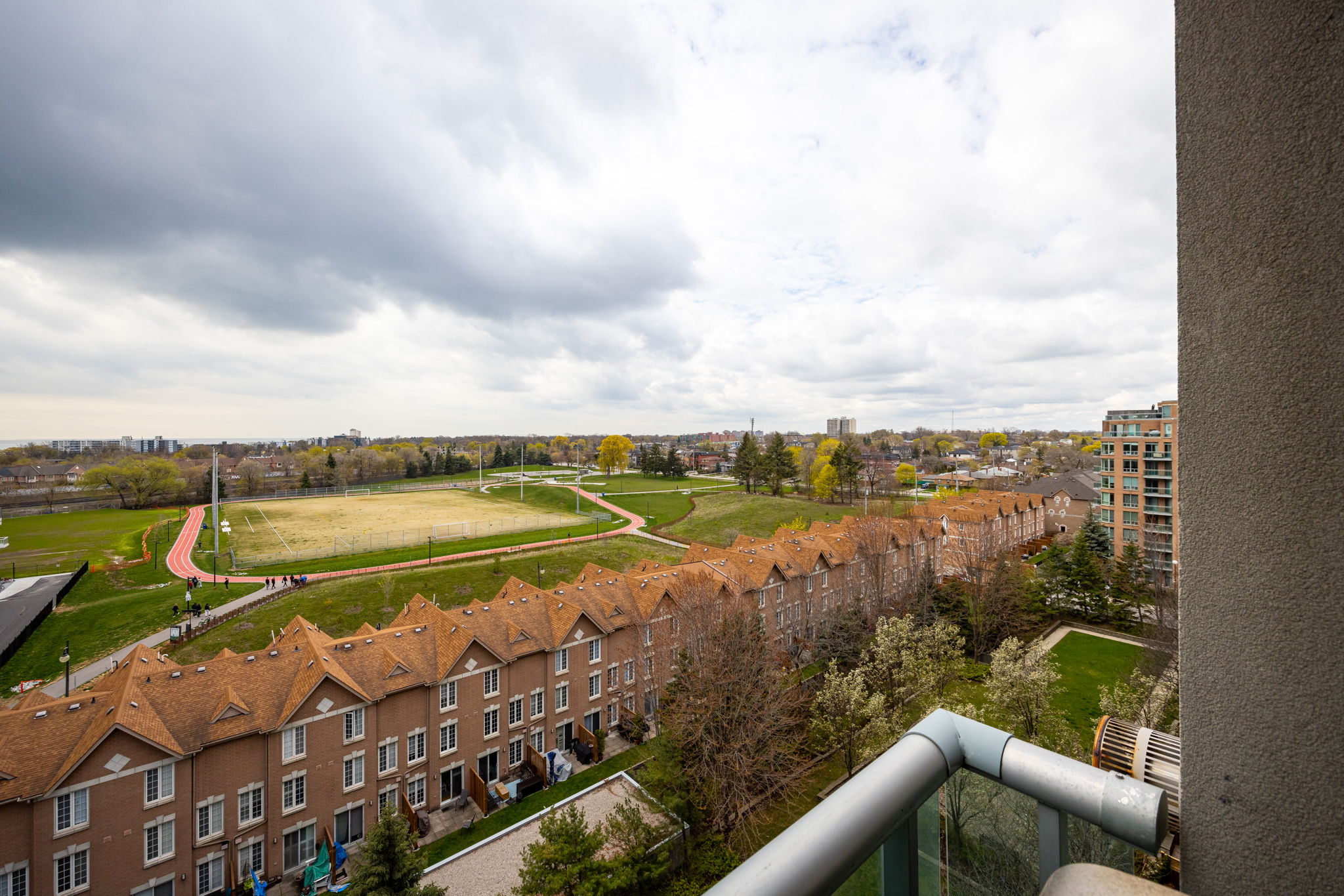 Toronto property showcase — delivered property photograph 35