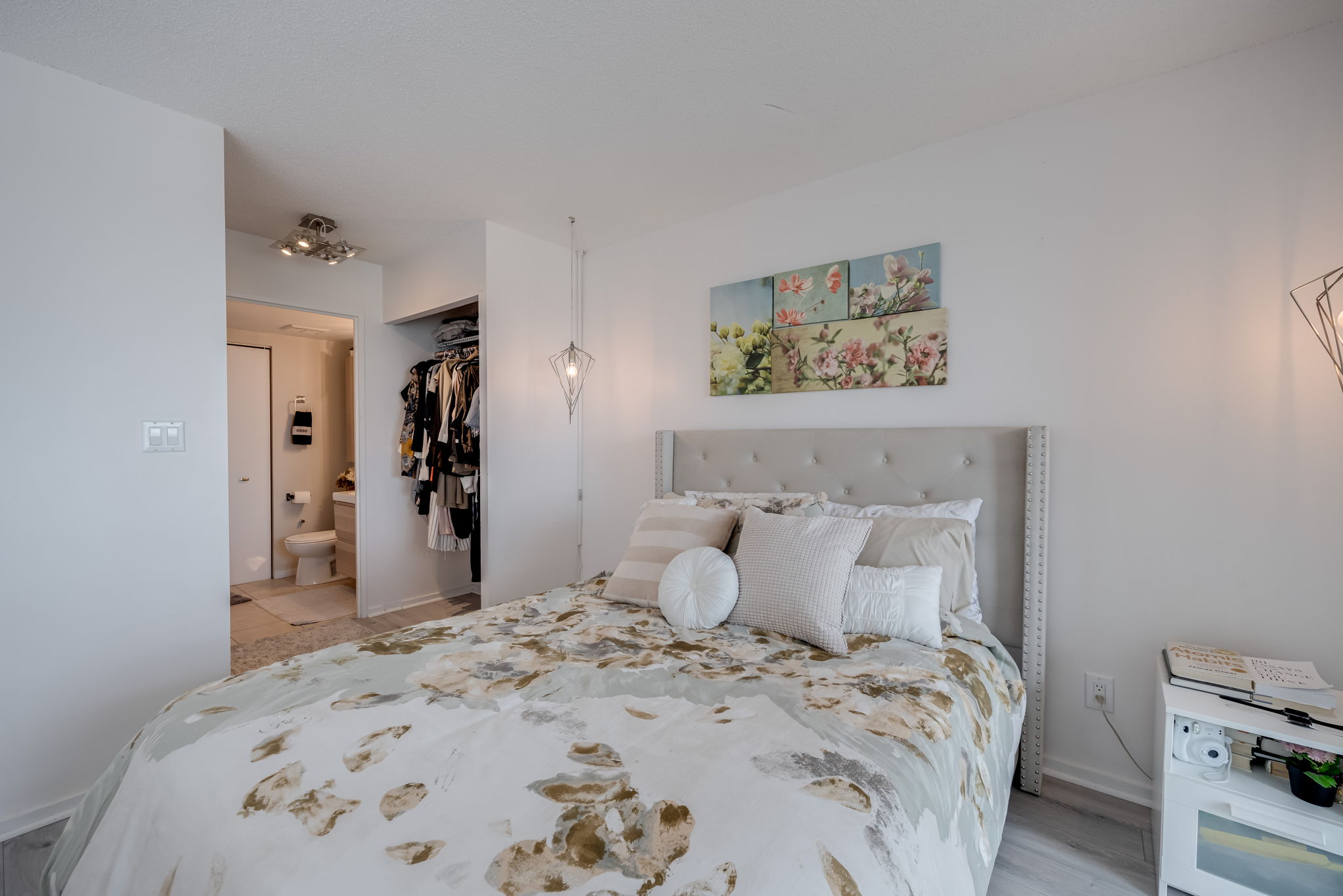 Toronto property showcase — delivered property photograph 24