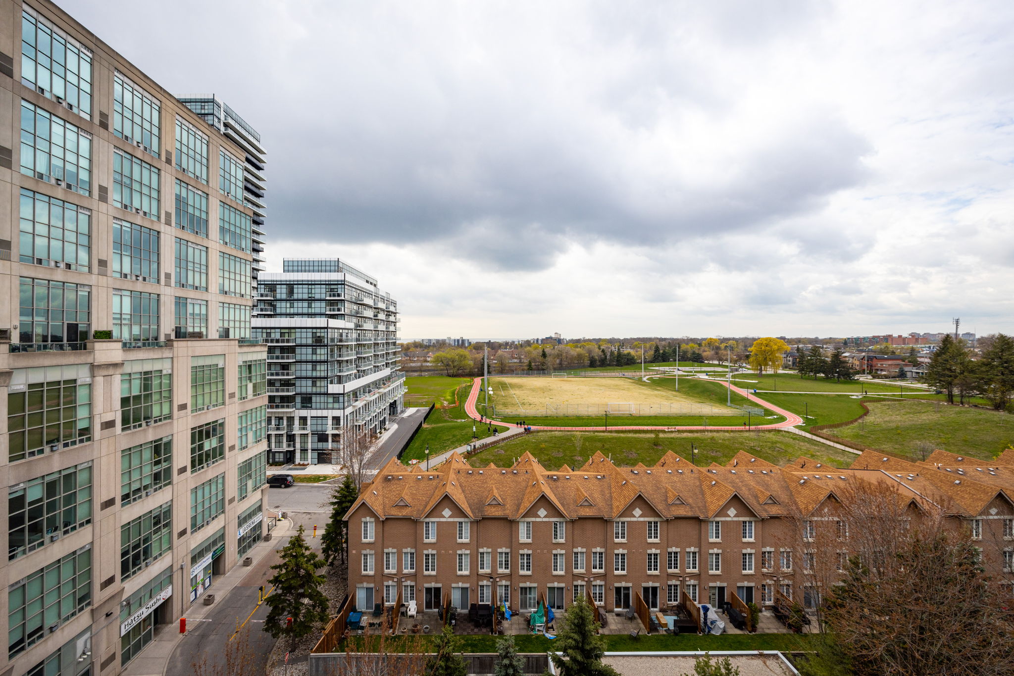 Toronto property showcase — delivered property photograph 36