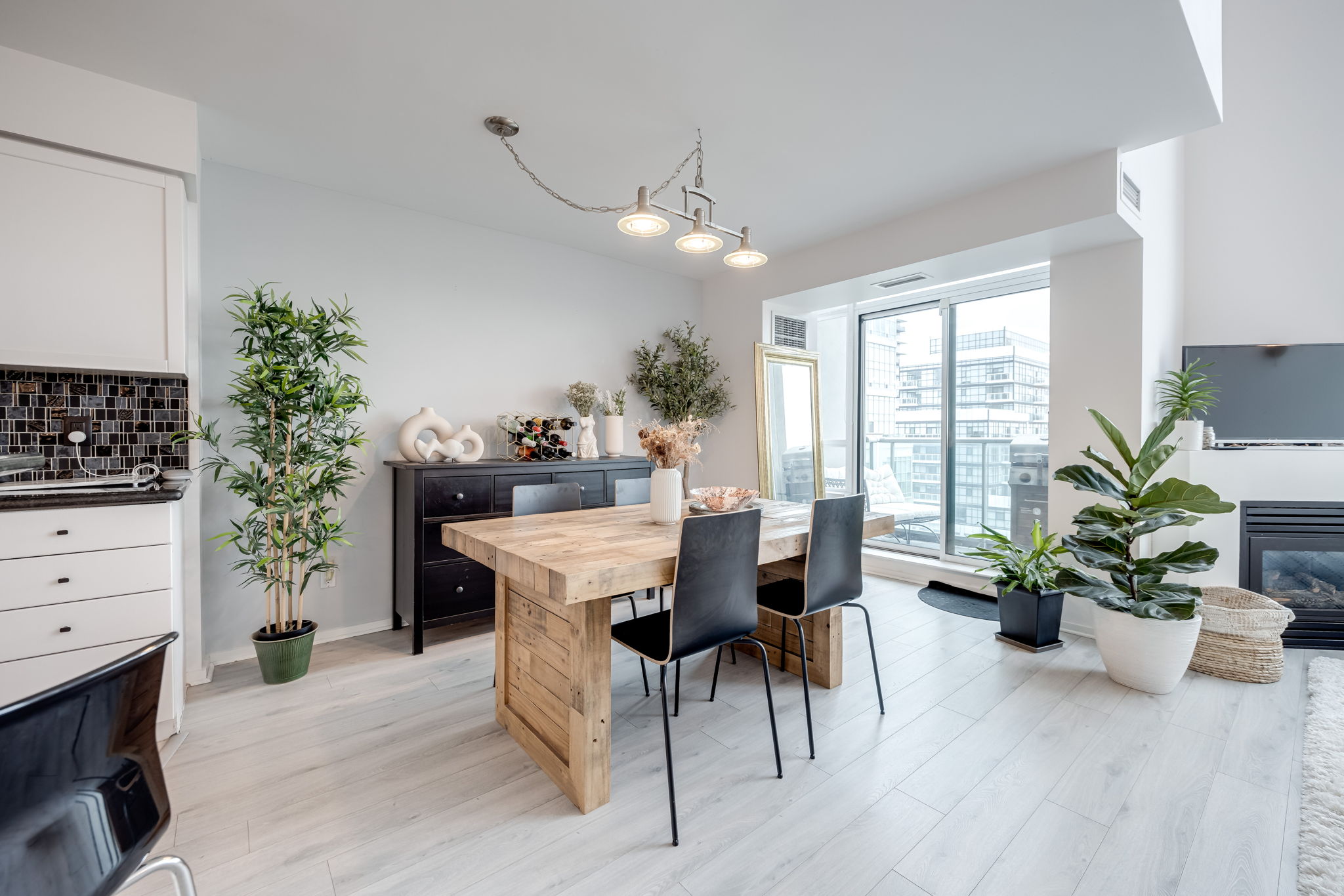Toronto property showcase — delivered property photograph 18