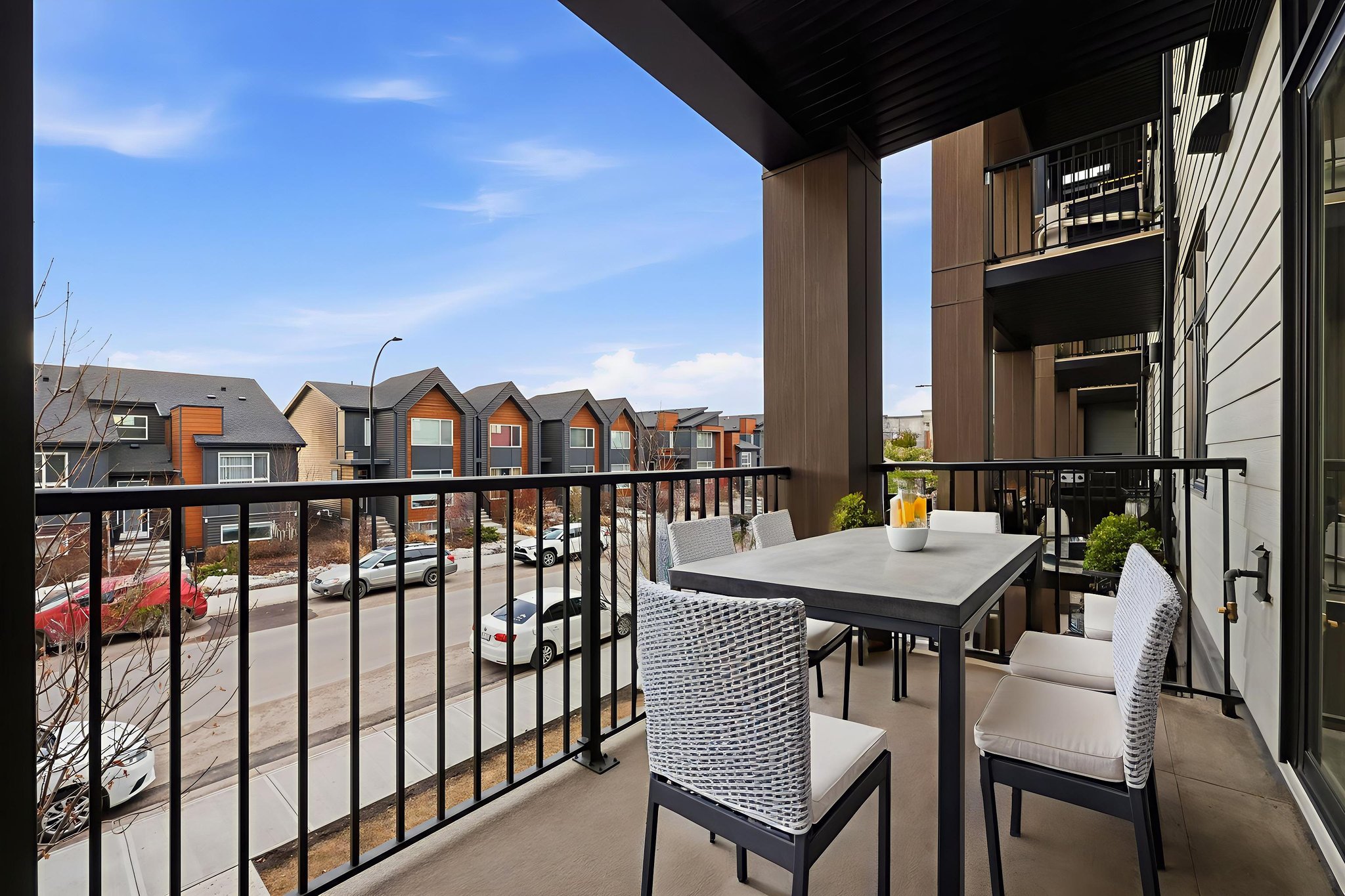 026_DT6A1938 virtually staged.jpeg