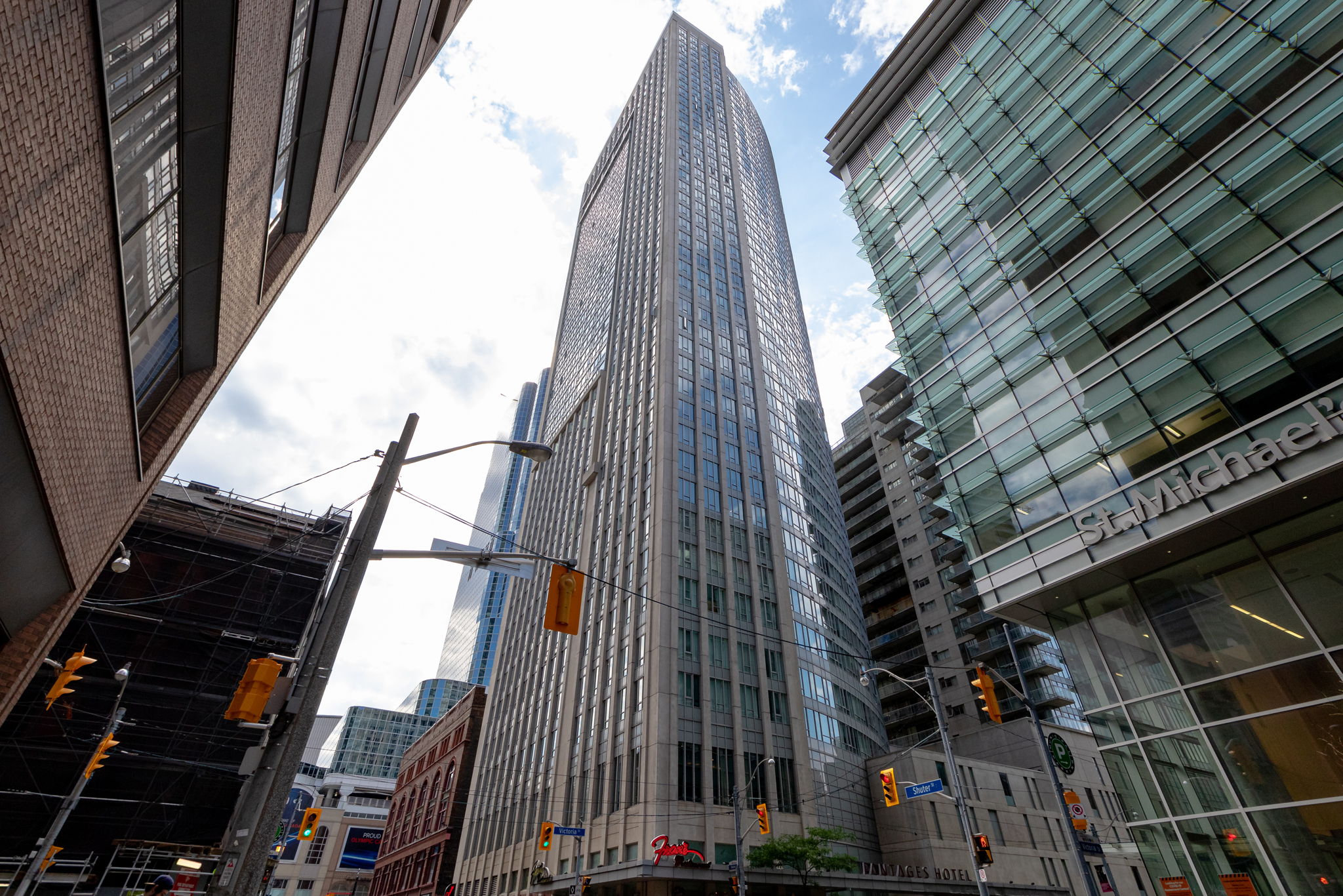  200 Victoria St 1008, Toronto, ON M5B 1T8, US Photo 3