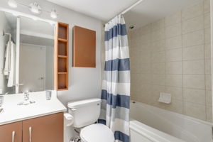  200 Victoria St 1008, Toronto, ON M5B 1T8, US Photo 14