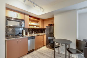  200 Victoria St 1008, Toronto, ON M5B 1T8, US Photo 8