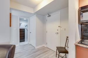  200 Victoria St 1008, Toronto, ON M5B 1T8, US Photo 11