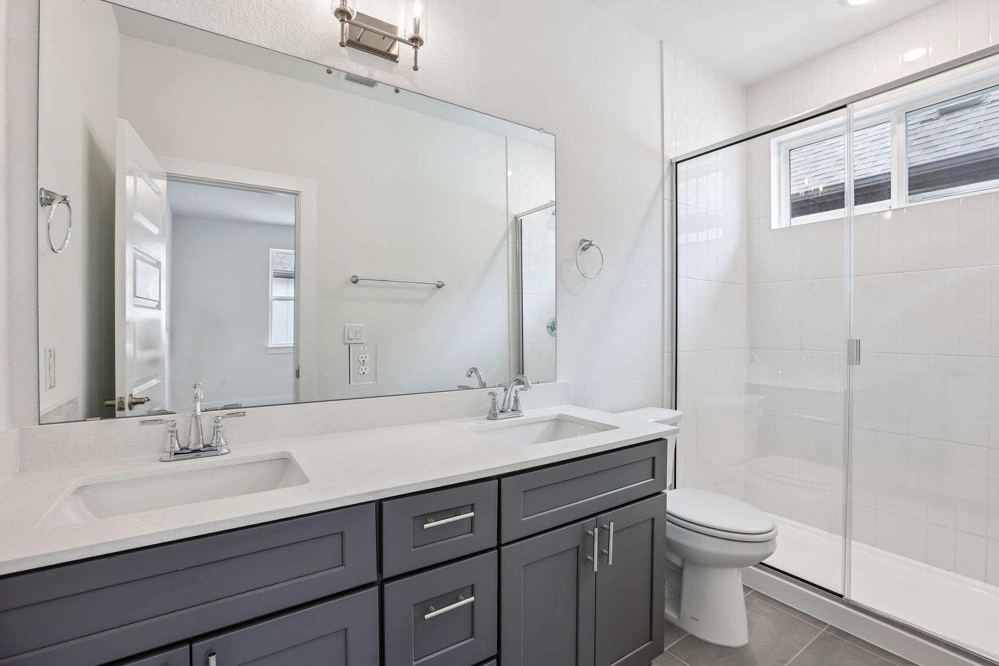 W 56th St 1104-S0805-039.jpg
