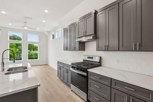 W 56th St 1104-S0805-013.jpg