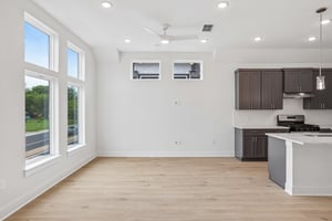 W 56th St 1104-S0805-017.jpg