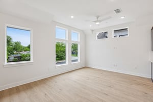 W 56th St 1104-S0805-028.jpg