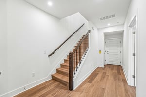 W 56th St 2103-S0805-004.jpg