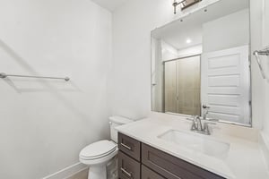 W 56th St 2103-S0805-020.jpg