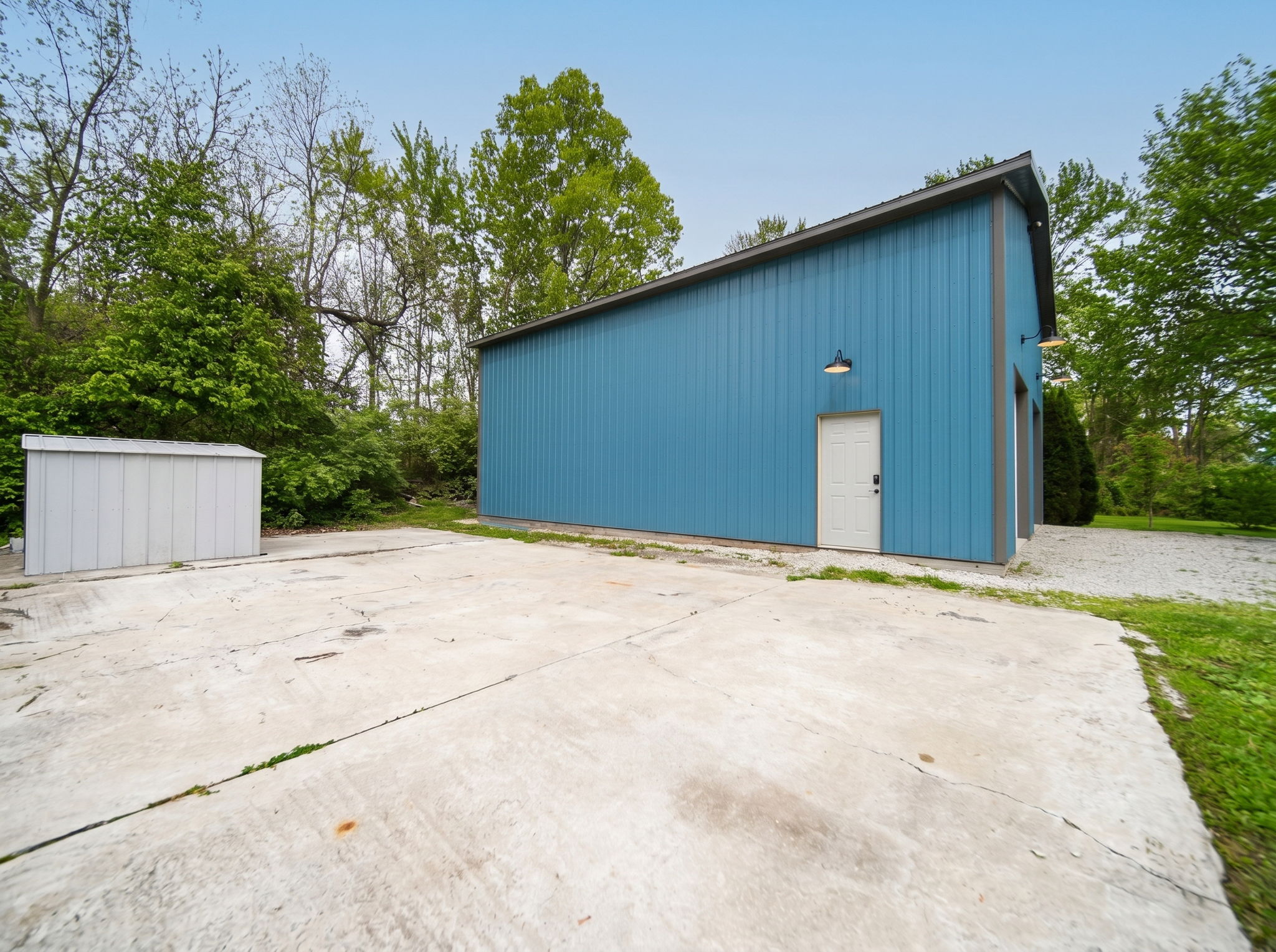 C.H.- 200 W Main St, Waldo-4