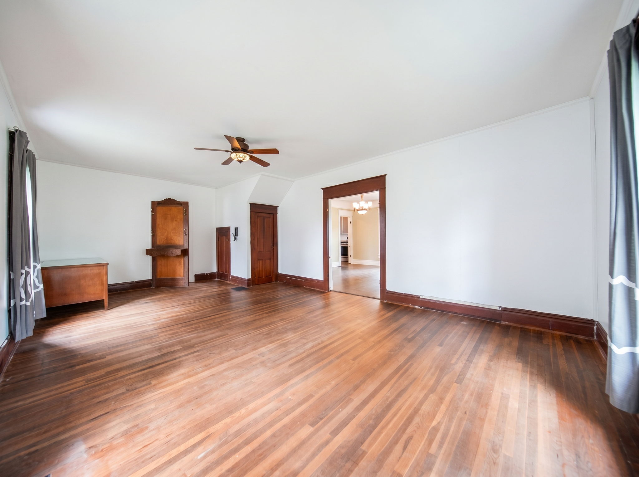 C.H.- 200 W Main St, Waldo-16