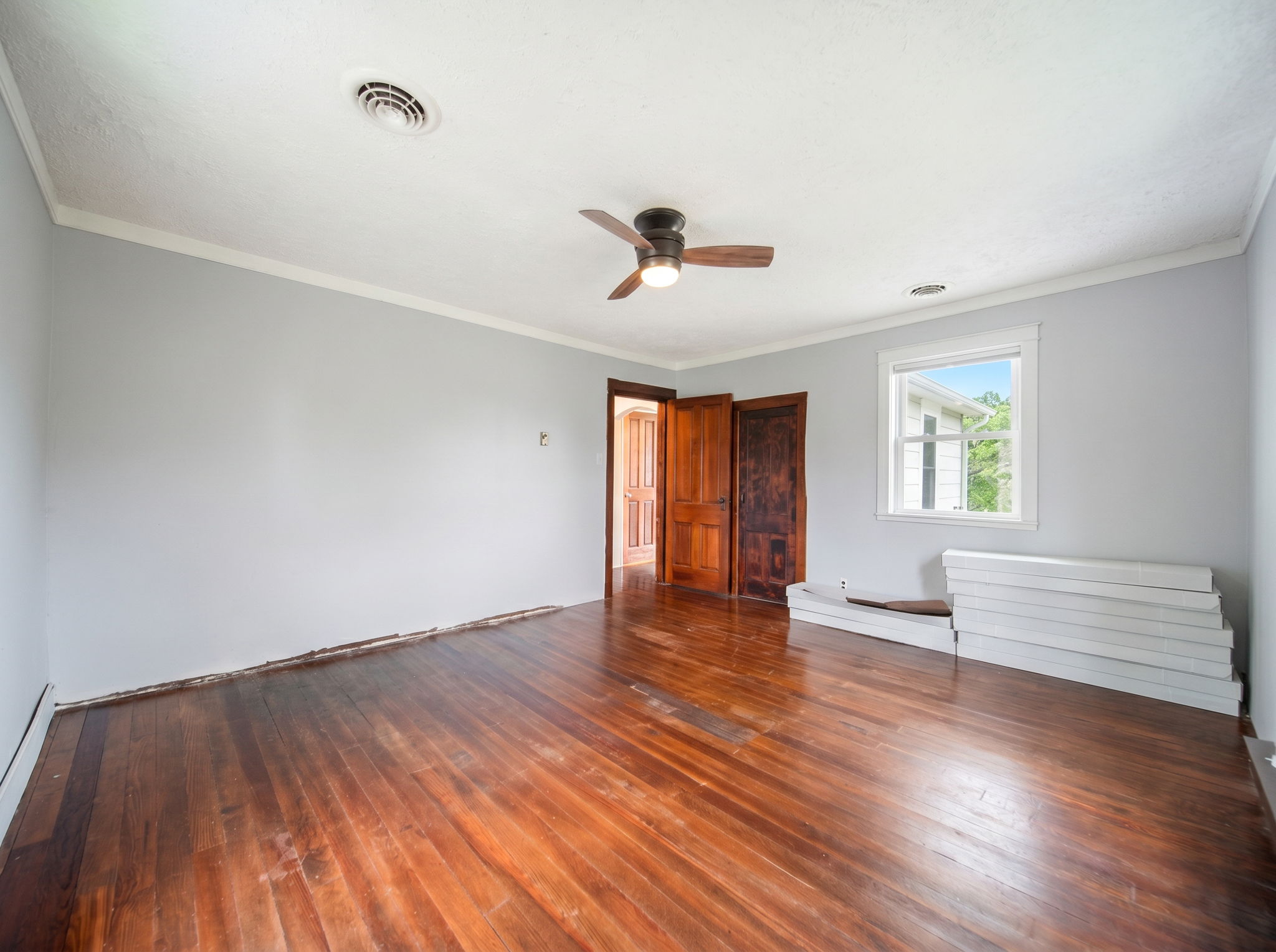 C.H.- 200 W Main St, Waldo-36