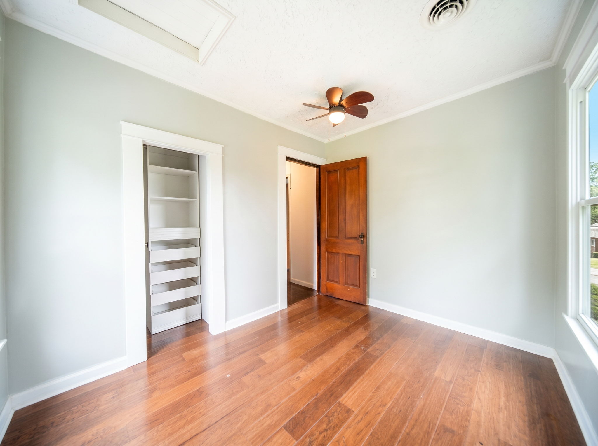 C.H.- 200 W Main St, Waldo-42