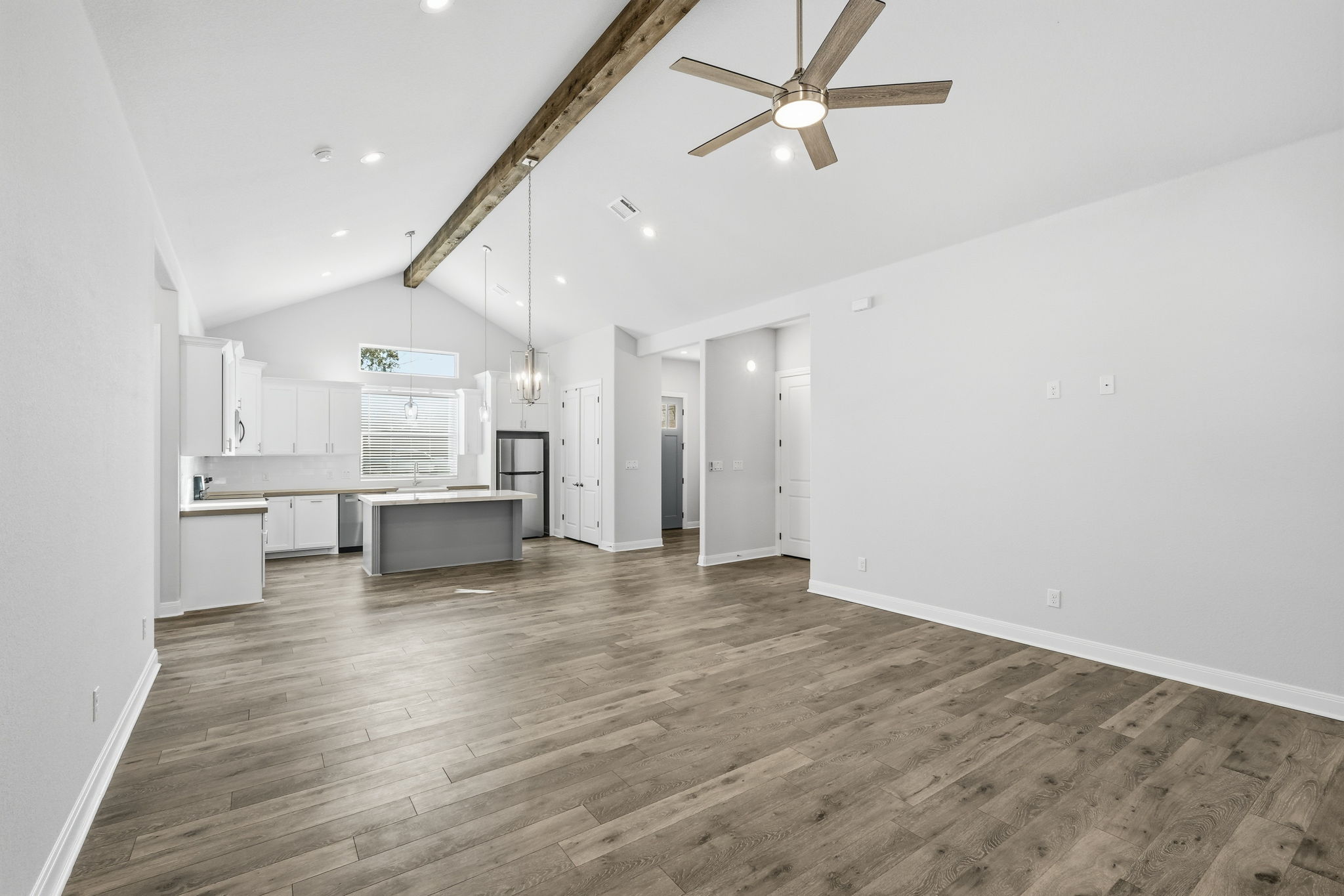 Living/Dining Kitchen