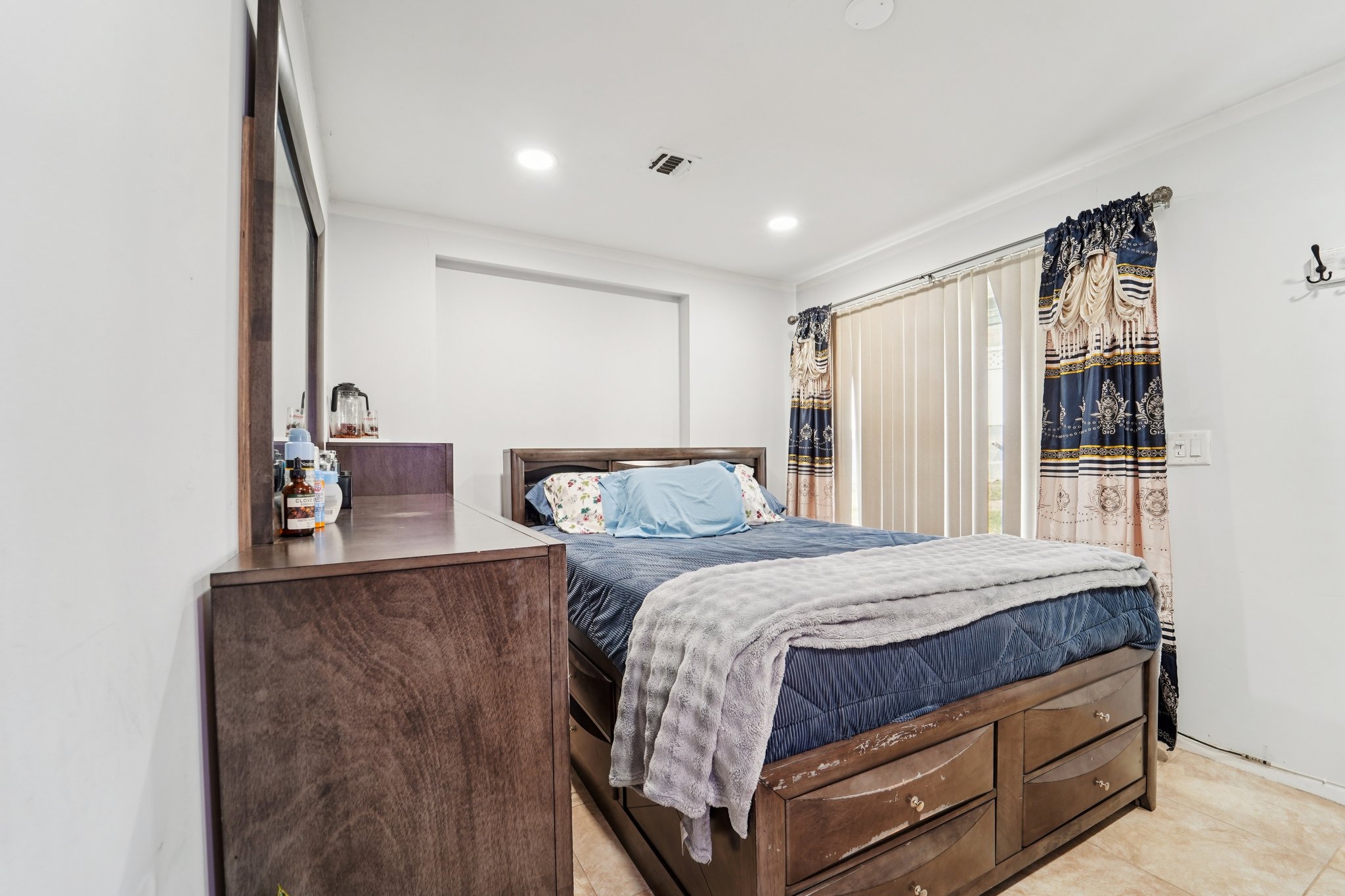 West St-S1601-015.jpg