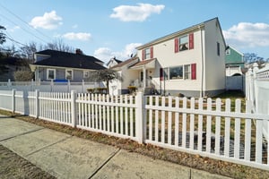 West St-S1601-005.jpg