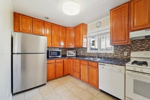 West St-S1601-012.jpg