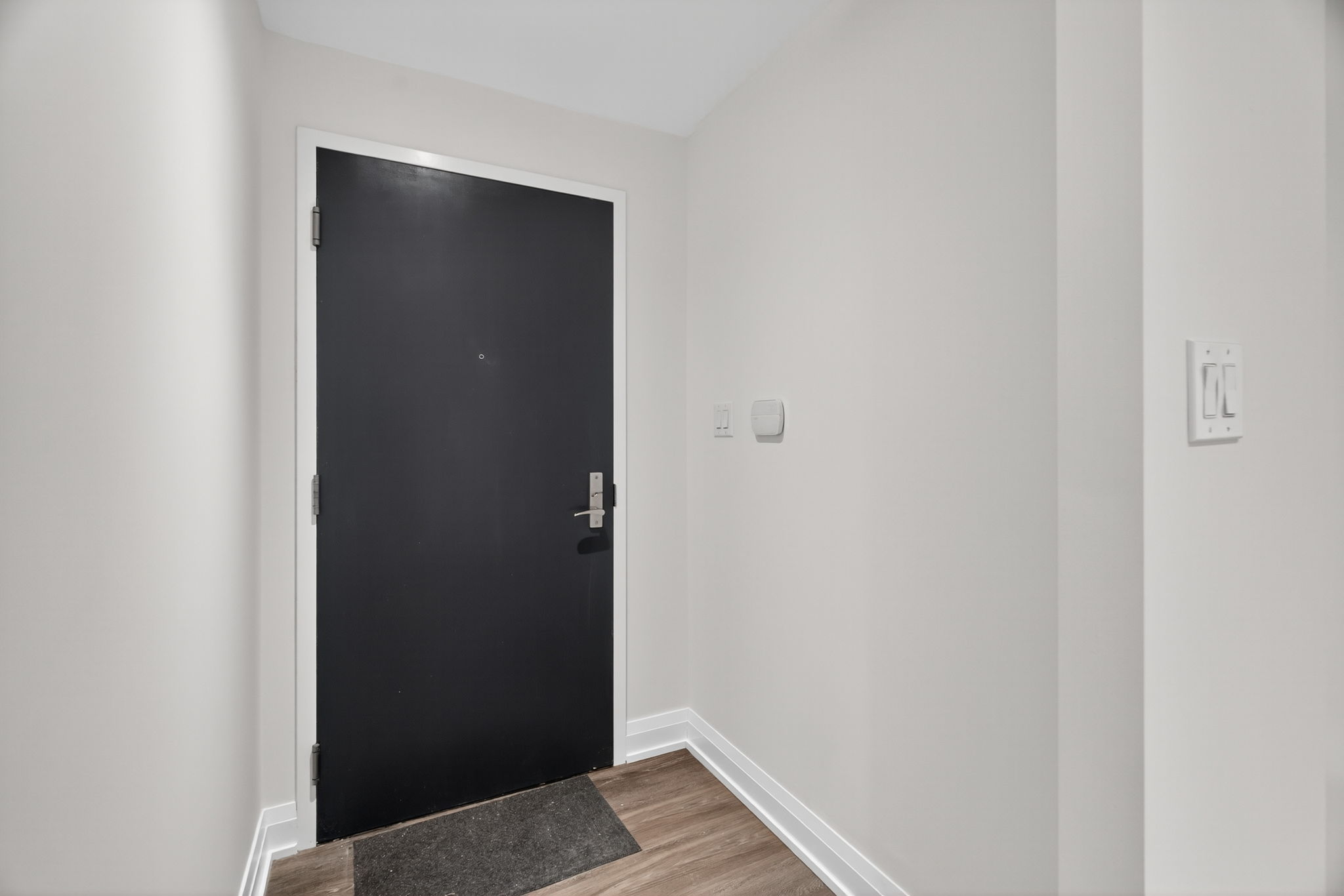 200 Woodbine Ave Unit 402 Toronto, ON M4L 3P2