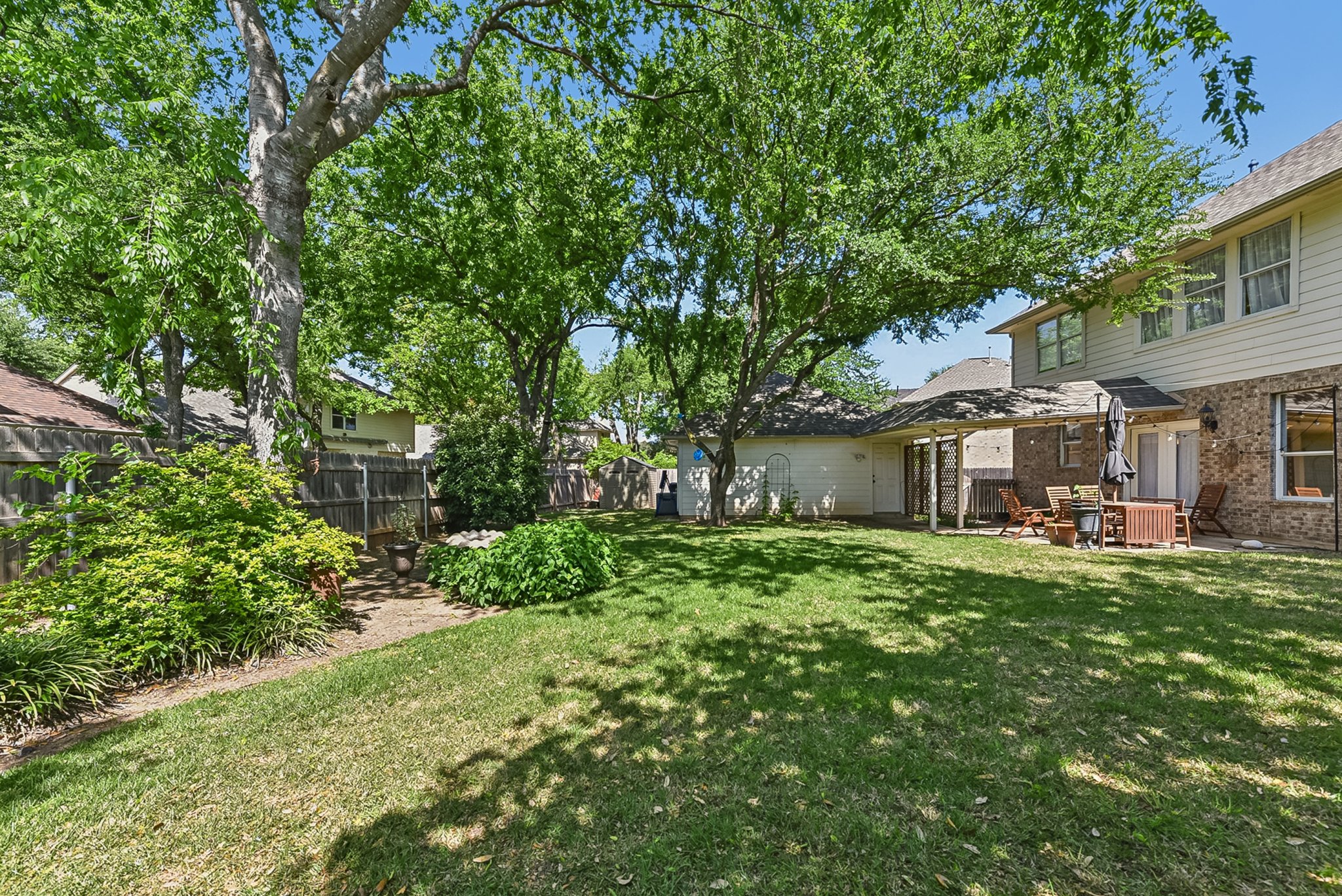 Inverness Dr-1304-044.jpg