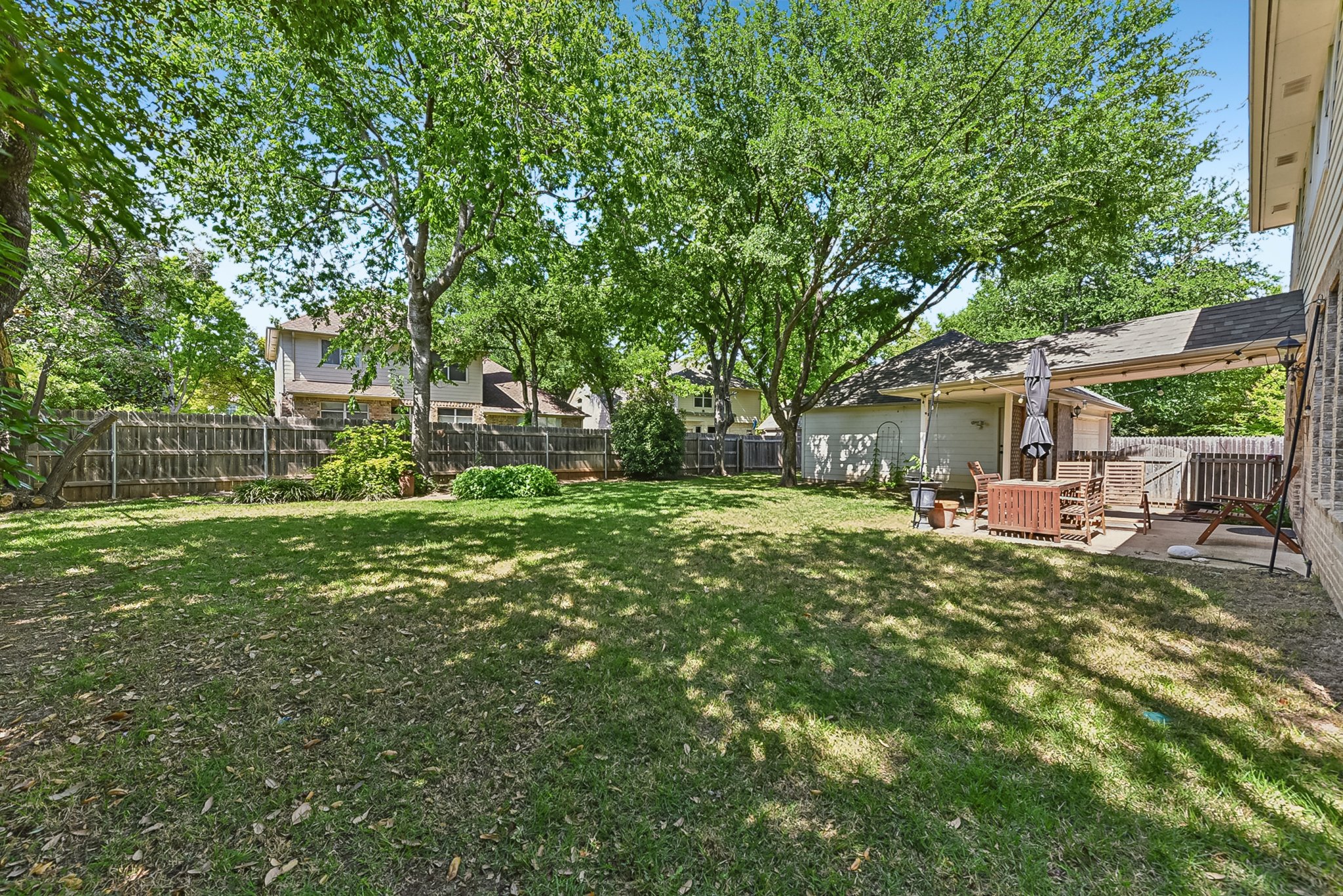 Inverness Dr-1304-045.jpg