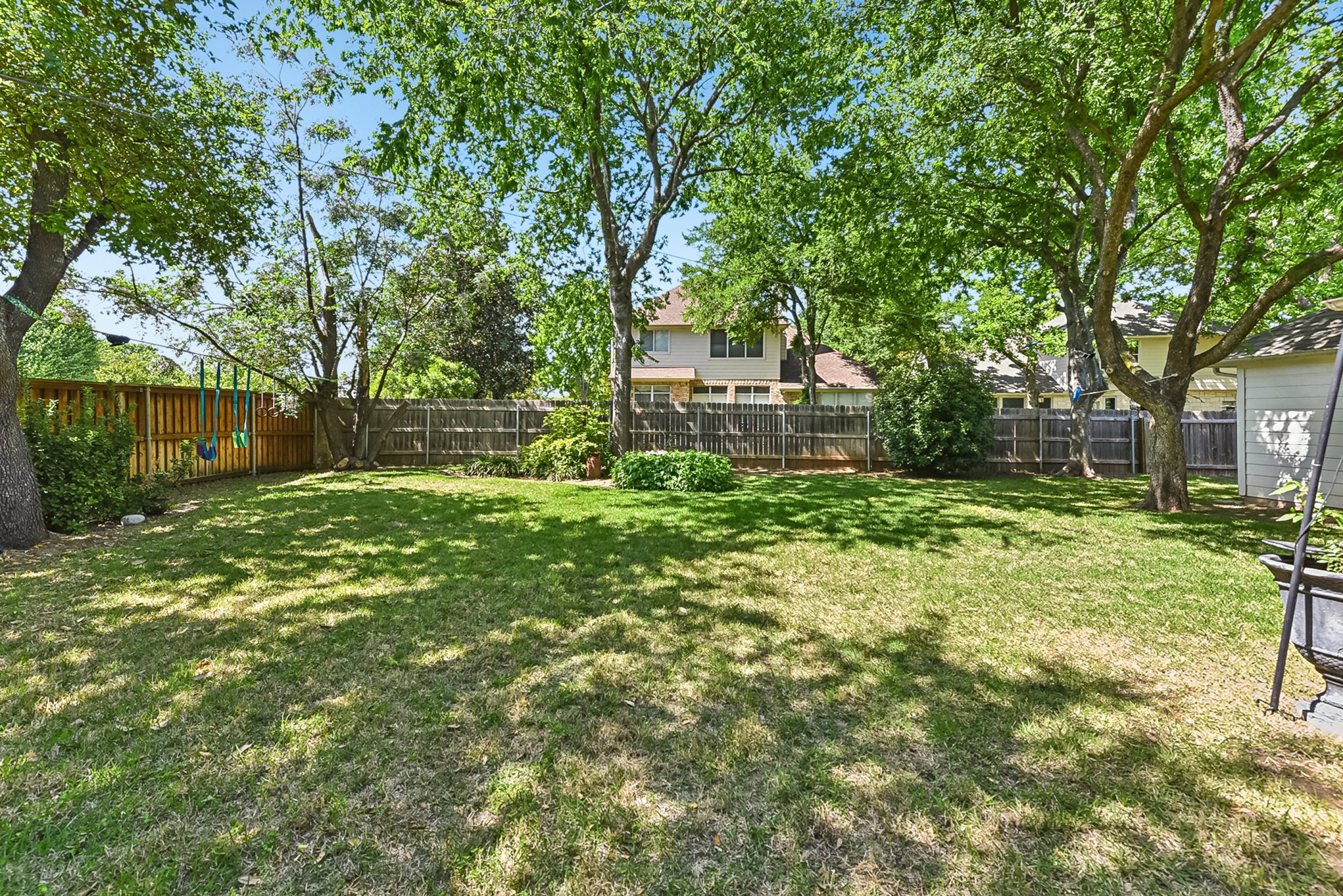 Inverness Dr-1304-046.jpg
