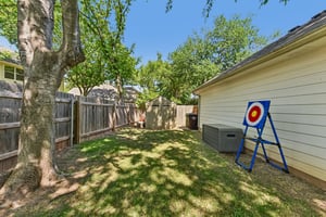 Inverness Dr-1304-041.jpg