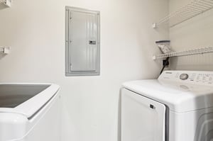 N Bayshore Dr 304-011.jpg