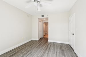 N Bayshore Dr 304-019.jpg