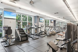 N Bayshore Dr 304-904.jpg