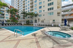 N Bayshore Dr 304-910.jpg